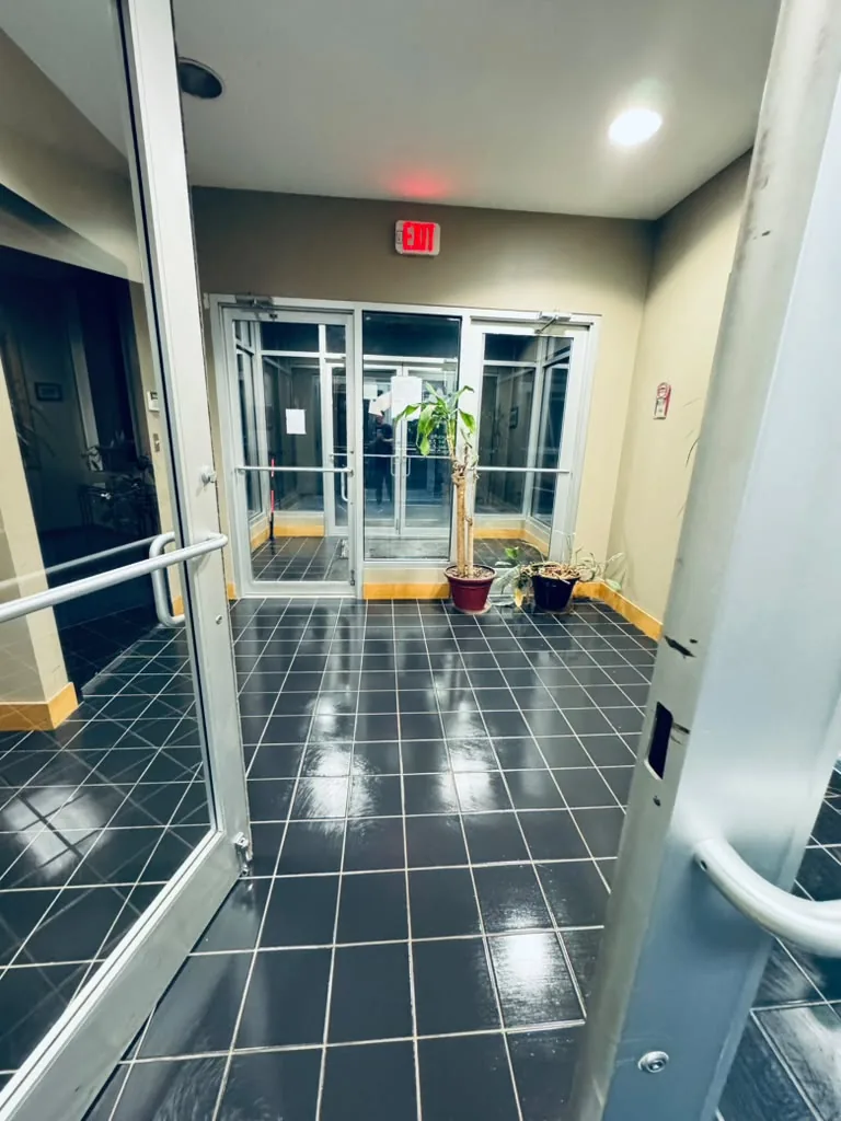 Polished commercial building entrance floor in Greater Boston, MA